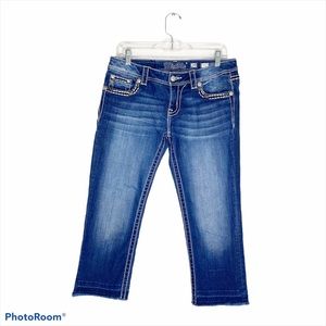 Miss Me Raw Hem Capri Jean Size 29